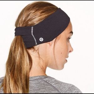 NWT Lululemon Run It Out Ear Warmer